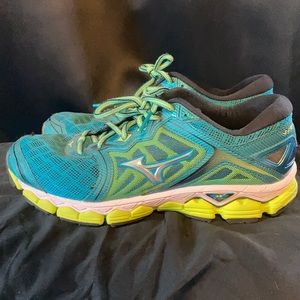 Mizuno Wave Sky